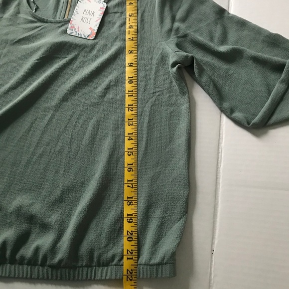 Pink Rose Smoky Sage top size medium - Picture 5 of 7